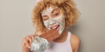 Consumiu muito chocolate na Páscoa? Saiba o que muda na sua pele