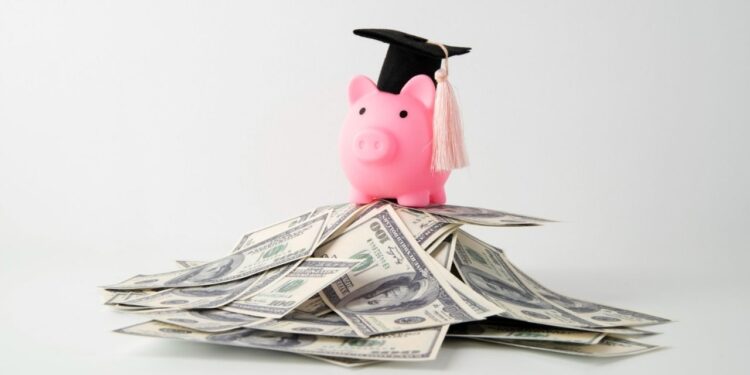 Estudantes de graduação pode ganhar até R$ 5.000 nesse programa