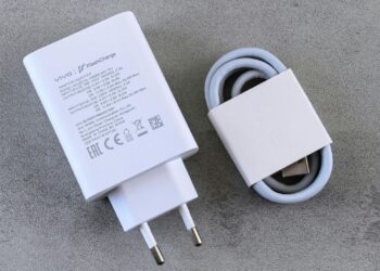 Especialista revela o erro que quase todo mundo acha que destrói cabos de celular