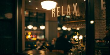 Restaurantes estão deixando de usar telefone e o motivo surpreende