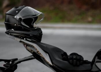 Motoqueiros precisam ficar atentos à mudança urgente em capacetes