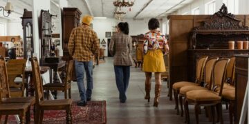 Garimpo de móveis antigos vira tendência na decoração atual
