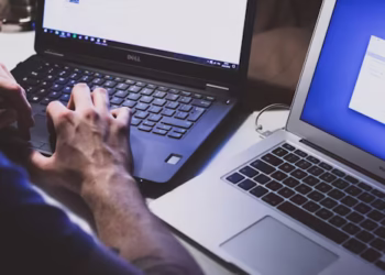 Computadores - Reprodução/Unsplash/freestocks