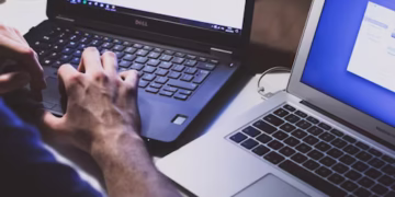 Computadores - Reprodução/Unsplash/freestocks