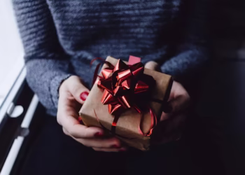 Presente - Reprodução/Unsplash/freestocks