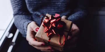 Presente - Reprodução/Unsplash/freestocks