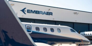 Embraer abre 200 vagas de estágio de diferentes áreas em cidades de várias regiões do país