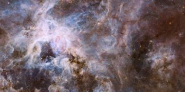 Nasa descobre que 'nuvem' pode estar guardando grande parte da água do universo