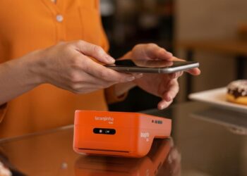 Itaú libera função inédita em maquininhas e clientes já podem cobrar por voz