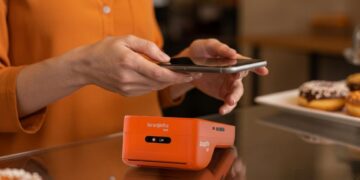 Itaú libera função inédita em maquininhas e clientes já podem cobrar por voz