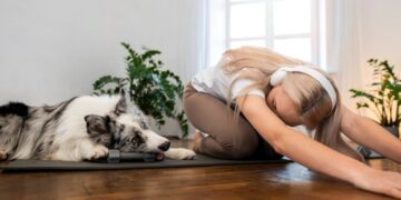 Nova tendência fitness faz pessoas imitarem animais durante exercícios