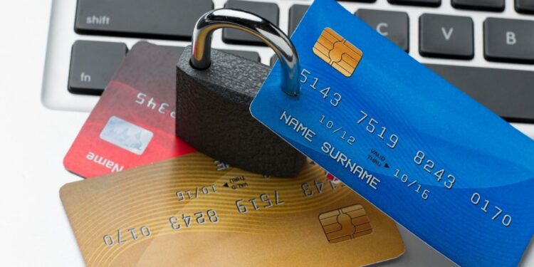 Bancos liberam sistema que acelera bloqueio de contas de devedores; entenda