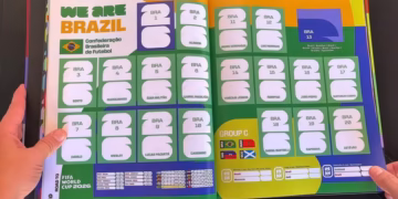 Páginas da seleção brasileira no álbum oficial da Copa do Mundo 2026 — Foto: Reprodução/Canal Viciomania Figurinhas