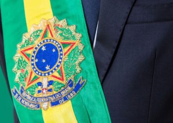 Fotografia em plano detalhe de faixa presidencial - Presidência da República/Domínio Público