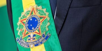 Fotografia em plano detalhe de faixa presidencial - Presidência da República/Domínio Público