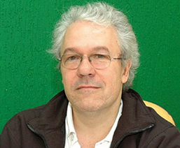 manuel palacios e ligado a faculdade de educacao