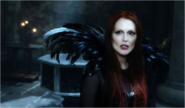 julianne moore empresta seu talento e beleza para o setimo filho mais uma producao inspirada em livros para adolescentes