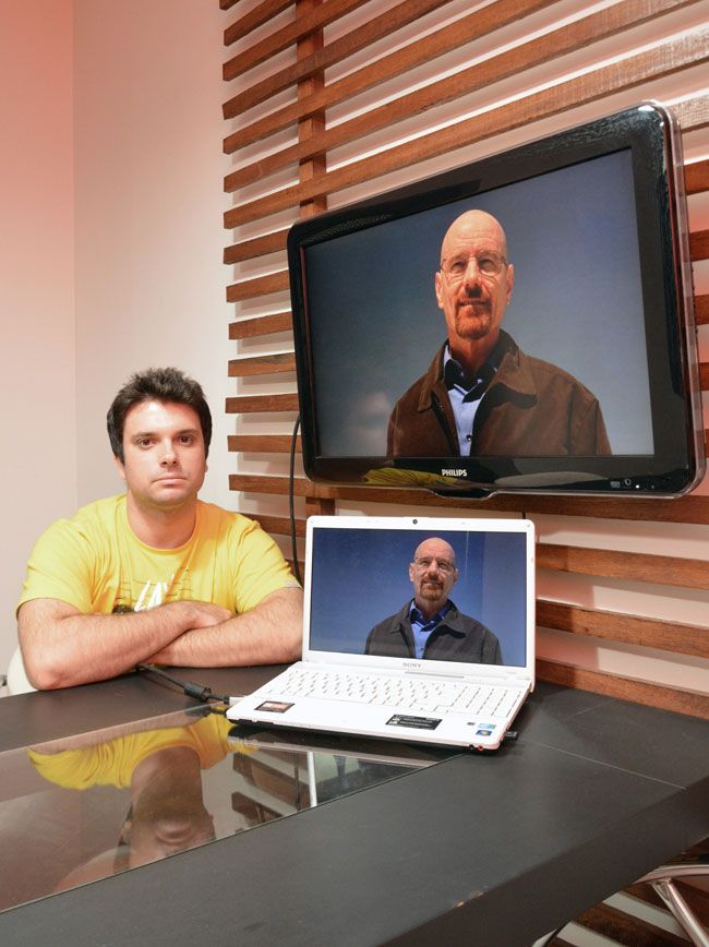 diego brugiolo trocou a assinatura de tv pelo netflix que assiste na smart tv conectada a internet no computador no videogame e no celular