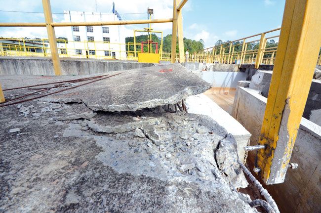 tanques apresentam trincas e rachaduras em razao de movimentos no subsolo olavo prazeres27 04 15