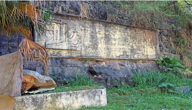 tombado pelo municipio em 2000 monumento ao trabalhador no alto da garganta do dilermando encontra se abandonado e deteriorado leonardo costa