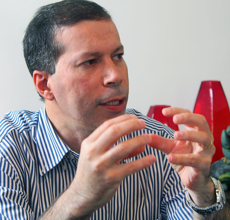 Chebly só deve anunciar nova equipe depois que retornar da capital