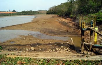LARA TOLEDO/29-09-14 Represa de São Pedro está com apenas 1% de sua capacidade