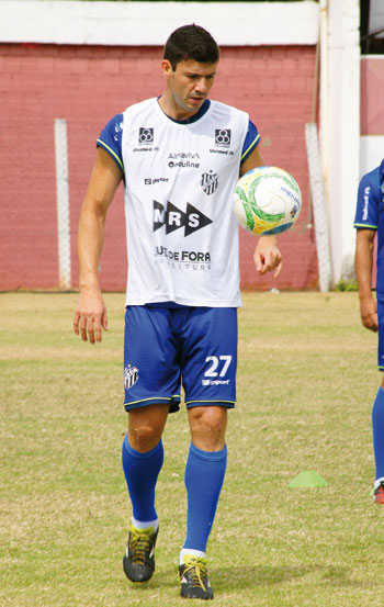 Wesley Ladeira quer time com pés no chão contra o AzulãoLARA TOLEDO