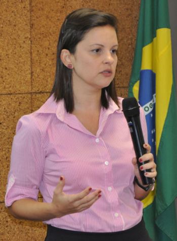 Bárbara Cobo ressalta que as mulheres estão ganhando espaço na realidade socioeconômica brasileira 