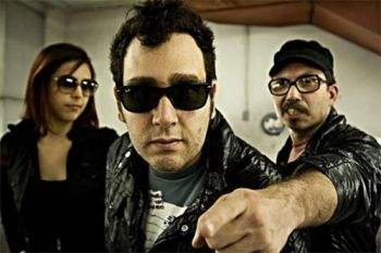 DIVULGAÇÃO Flávia, Gabriel e Bacalhau prometem rock para dançar no Bar da Fábrica