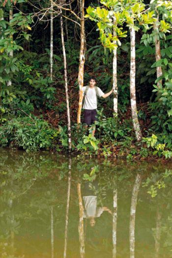 Jovem morador da zona rural de Amazonas vê sua vida mudar após conhecer a selva