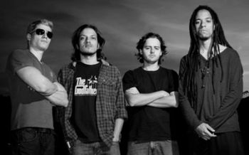 Junkhead, de Belo Horizonte, vem a Juiz de Fora para interpretar sucessos do Alice in Chains