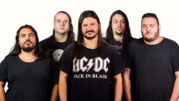DIVULGAÇÃO Formado por integrantes de bandas de rock da cidade, Acoustic n' Roll faz show que vai render EP e CD e DVD ao vivo