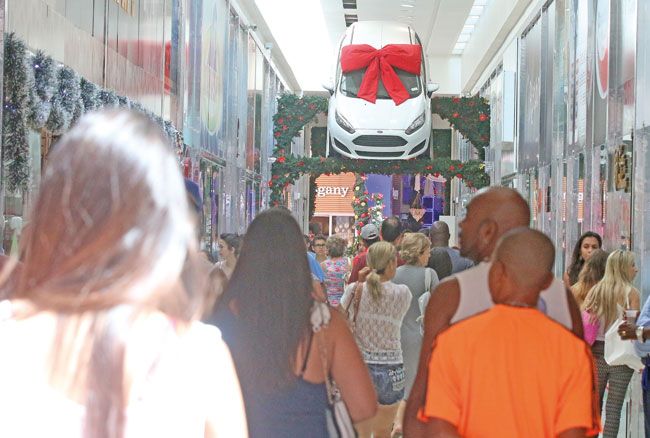 FOTOS: LEONARDO COSTA/24-12-14 Juiz-foranos deixaram as compras para a última semana