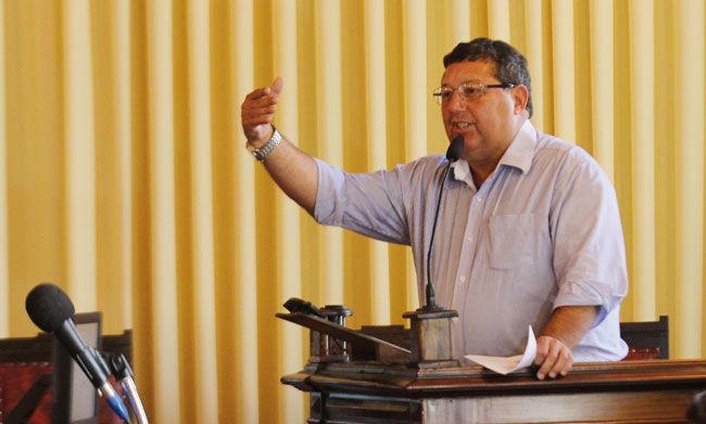 LEONARDO COSTA Julio Gasparette se despediu da presidência da Câmara