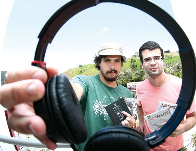 FERNANDO PRIAMO MC Oldi e Davi Ferreira, do Subefeito, participam do projeto que envolve artistas de diversos estilos