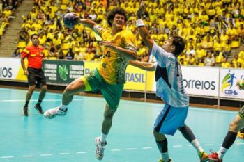 Thiagus Petrus espera disputar seu terceiro mundial de handebolDIVULGAÇÃO