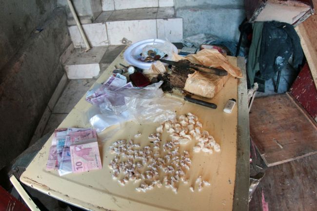 Porções de maconha, crack e cocaína foram apreendidas em operação