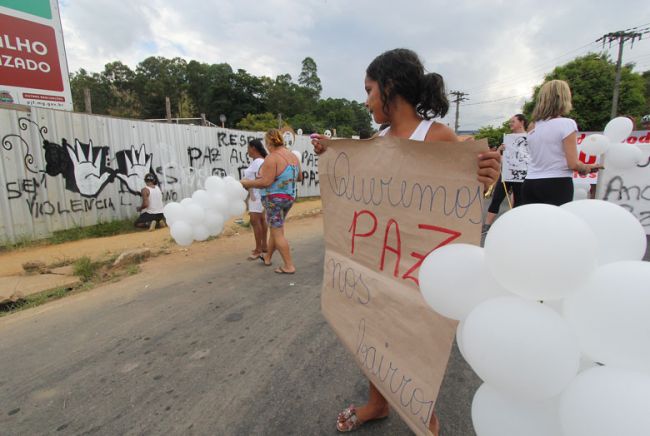 Comunidade pedia paz e basta na violência