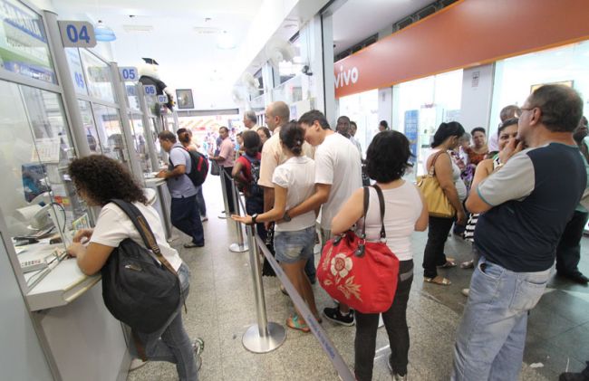 Último dia para o pagamento à vista do IPTU ajudou a intensificar o movimento