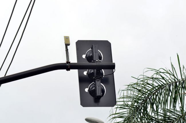 Os novos dispositivos têm capacidade de alterar os tempos de abertura e fechamento das vias