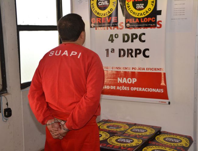 Homem foi apresentado pela polícia nesta manhã