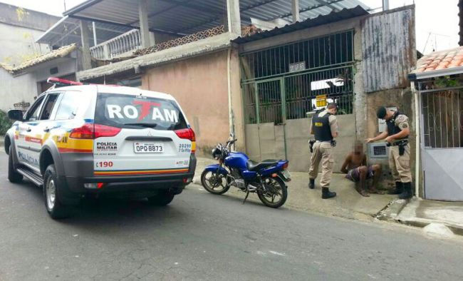Veículo estava com adolescente de 16 anos
