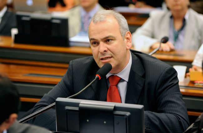 Pedro França /Agência Senado Júlio: É preciso deixar pontes construídas