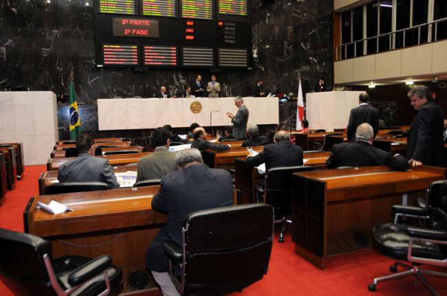 Acordo entre líderes garantiu aprovação unânime do projeto no plenário da Assembleia