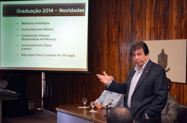 Comunicado foi feito pelo reitor Henrique Duque