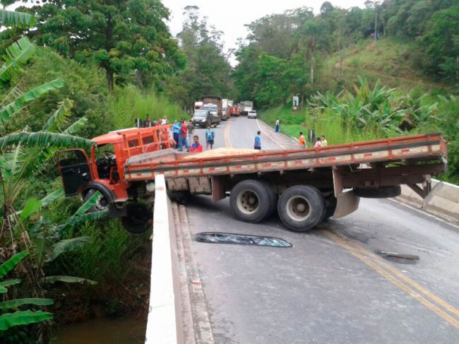 Acidente aconteceu no km 536 da rodovia