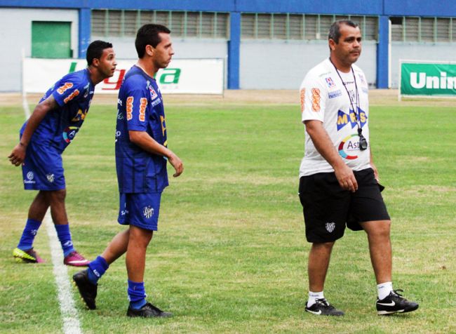 Leonardo Costa/21-09-12 Na segunda parte do treino, Glauber entrou na vaga de Allan, e Fabinho, na de Ademílson
