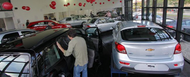 Na concessionária Novo Rumo, a expectativa é que as vendas aumentem 30% com novas medidas