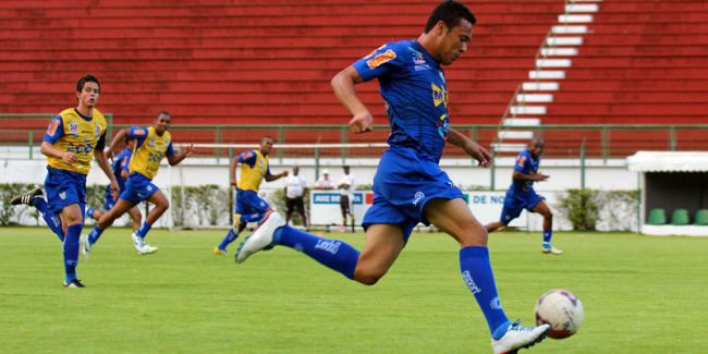 Leonardo Costa atleta é considerado um 'coringa' no elenco carijó