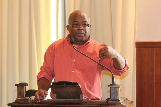 Felipe Couri/19-06-13 Vereador Jucélio Maria cobrou fiscalização e acompanhamento após entrega das moradias populares